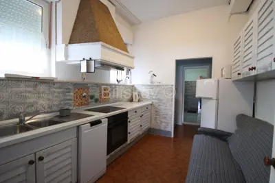 Apartment house 1 036 m², Omiš - 150 m from the beach - 11