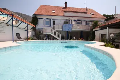 Apartment house 1 036 m², Omiš - 150 m from the beach - 7