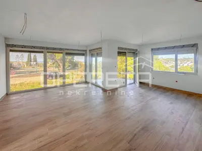 Wohnung mit 2 Schlafzimmern und Balkon, Meerblick - Šibenik - 2