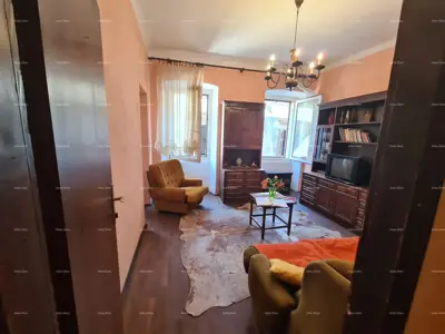 Stan 78 m², Pula Centar - pješačka zona i autentičan duh