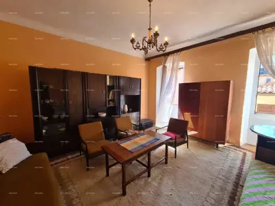 Stan 78 m², Pula Centar - pješačka zona i autentičan duh - 6