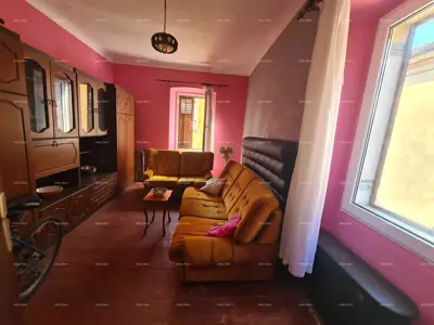 Stan 78 m², Pula Centar - pješačka zona i autentičan duh - 13