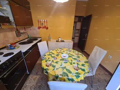 Stan 78 m², Pula Centar - pješačka zona i autentičan duh - 22