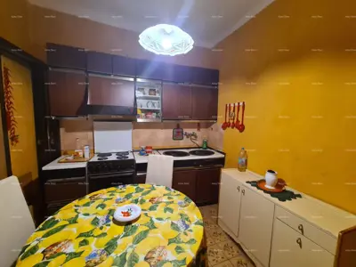 Stan 78 m², Pula Centar - pješačka zona i autentičan duh - 21