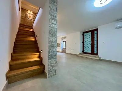 Haus 65 m², Barban - Doppelhaushälfte aus Stein - 8