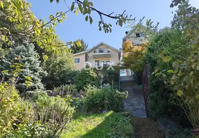 House 240 m², Vrhovec - panoramic views and privacy
