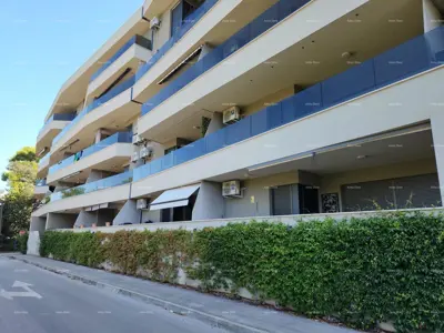 STOJA Modernes Apartment mit 80 m² Terrasse, 100 m vom Meer in Pula! - 20
