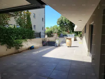 STOJA Modernes Apartment mit 80 m² Terrasse, 100 m vom Meer in Pula! - 12