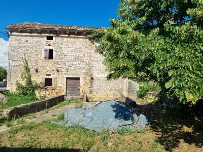 Kamena kuća za adaptaciju, Marčana, okućnica 360 m²