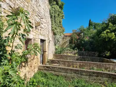 Steinhaus zur Adaptierung, Marčana, Grundstück 360 m² - 3