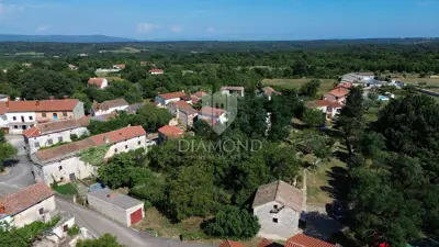 Steinhaus zur Adaptierung, Marčana, Grundstück 360 m² - 11