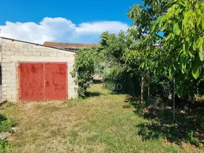 Steinhaus zur Adaptierung, Marčana, Grundstück 360 m² - 7