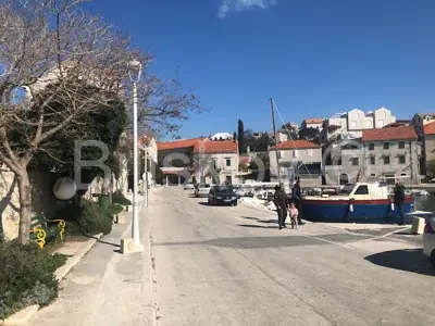 Kuća 159 m², Sumartin uz more, građevinska parcela