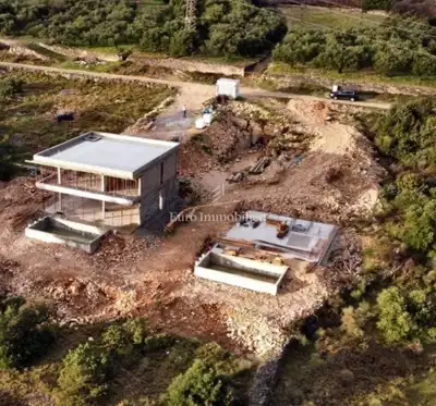 Građevinsko zemljište sa započetom gradnjom - Grebaštica