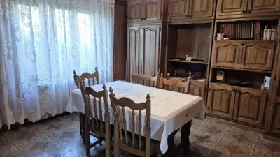 Kuća 220 m², Karojba - mirno naselje i okućnica 619 m² - 2