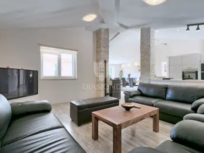 Vila 215 m², Labin - bazen i vrt - 18