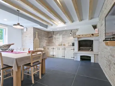 Vila 215 m², Labin - bazen i vrt - 9