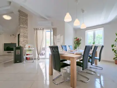 Vila 215 m², Labin - bazen i vrt - 14