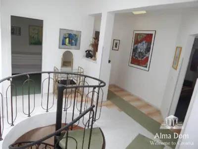 Kuća 600 m², Fažana, blizu mora i centra - 9