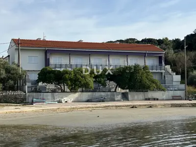 Villa 420 m², Rab - direkt am Meer und am Sandstrand - 15