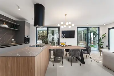 Villa 683 m², Poreč - 3 residential units - 9