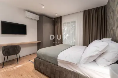 Villa 683 m², Poreč - 3 residential units - 22