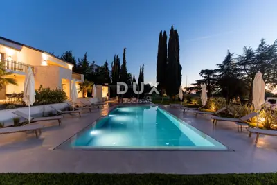 Villa 683 m², Poreč - 3 residential units - 8