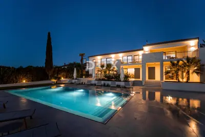 Villa 683 m², Poreč - 3 residential units - 6