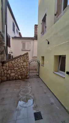 Stone house 66 m², Medulin center - 2 terraces and 2 kitchens - 7