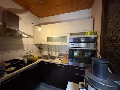 Stan 76 m², Njivice - 3 sobe, vrt - 2