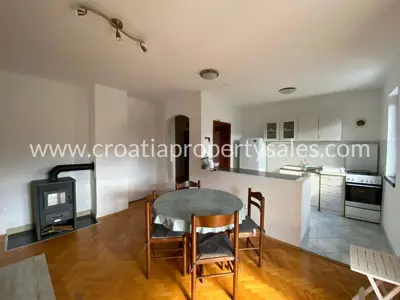 Wohnung, Brač, 76 m², 3-Zimmer, 250 000 € - 1