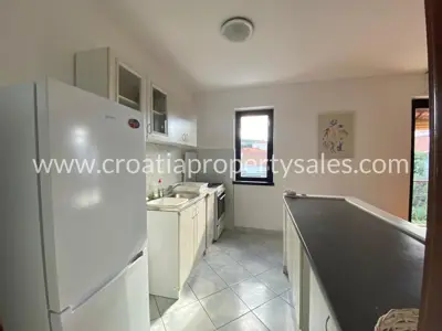 Wohnung, Brač, 76 m², 3-Zimmer, 250 000 € - 3