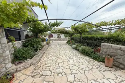 Apartman 69 m², Krk - mirna lokacija blizu mora - 3