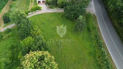 Building plot 3,612 m², Pićan - peaceful surroundings - 2