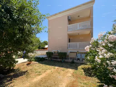 Prodajemo apartmansku kuću na mirnoj lokaciji u Medulinu!