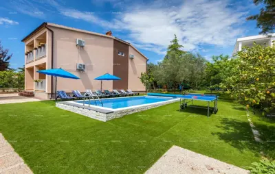 Haus mit Pool, Fažana, 450 m vom Meer und vom Strand entfernt