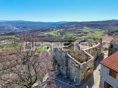 Three terraced houses for renovation in an excellent location with panoramic views - 3