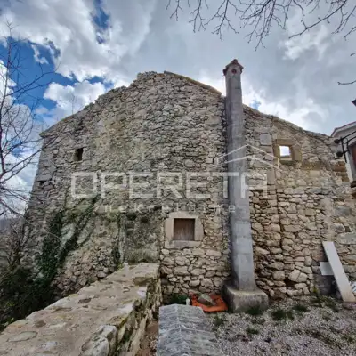 Three terraced houses for renovation in an excellent location with panoramic views - 6