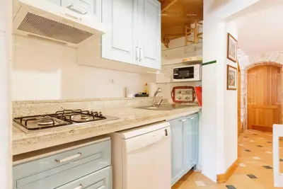 House for sale in Marčana, 300 m² - 17