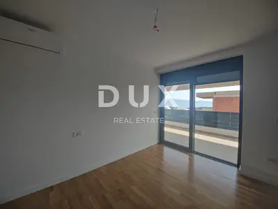 GRAD KRK, CENTAR - Dvoetažni penthouse s bazenom i panoramskim pogledo - 20