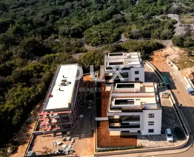 GRAD KRK, CENTAR - Dvoetažni penthouse s bazenom i panoramskim pogledo - 9