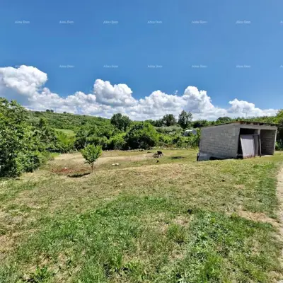 Na prodaju atraktivno građevinsko zemljište s projektom i infrastrukturom Brtonigla