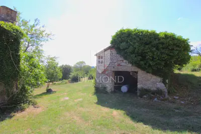 Imanje 2.776 m², Kršan - pogled na Učku i privatnost - 13