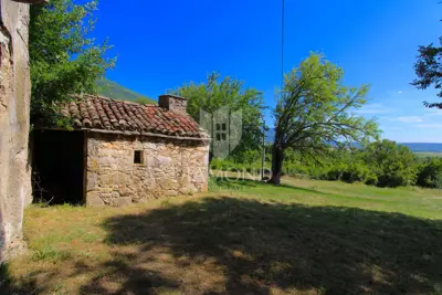 Imanje 2.776 m², Kršan - pogled na Učku i privatnost - 9