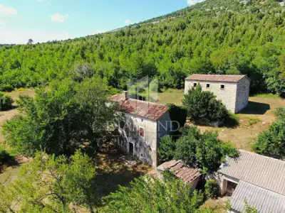 Imanje 2.776 m², Kršan - pogled na Učku i privatnost - 17