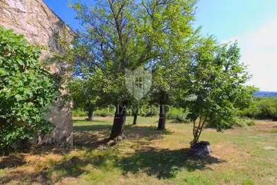Imanje 2.776 m², Kršan - pogled na Učku i privatnost - 7