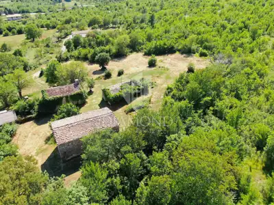 Imanje 2.776 m², Kršan - pogled na Učku i privatnost - 22