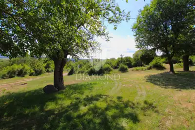 Imanje 2.776 m², Kršan - pogled na Učku i privatnost - 10