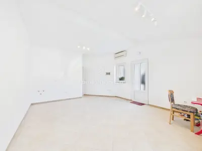 Studio apartment 26 m², Pula Centar - completely renovated - 5