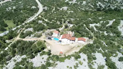 Beeindruckendes und abgelegenes Haus mit Pool im Naturpark Velebit - 11